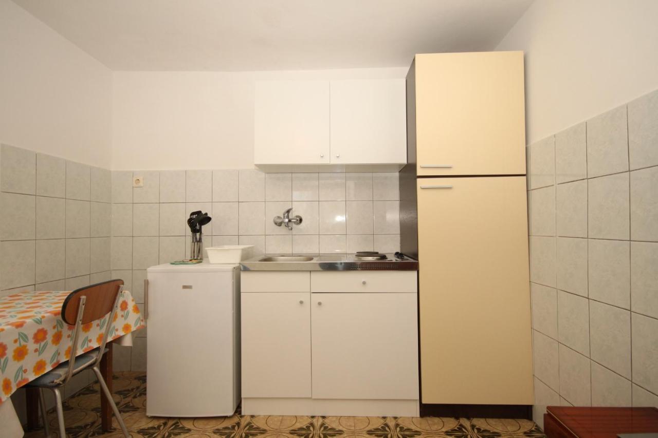 Studio Brsec 2359A المظهر الخارجي الصورة